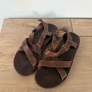 Chaco Men’s Strappy Sandals 10